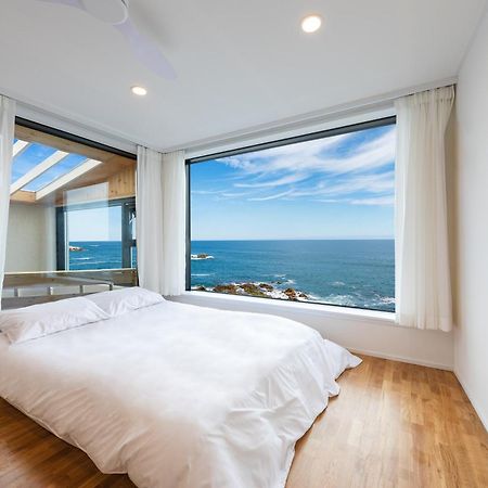 Gangneung Hue Pension Ocean View, Spa, Couple Екстериор снимка