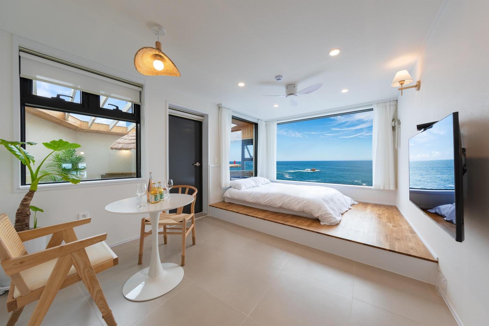 Gangneung Hue Pension Ocean View, Spa, Couple Стая снимка