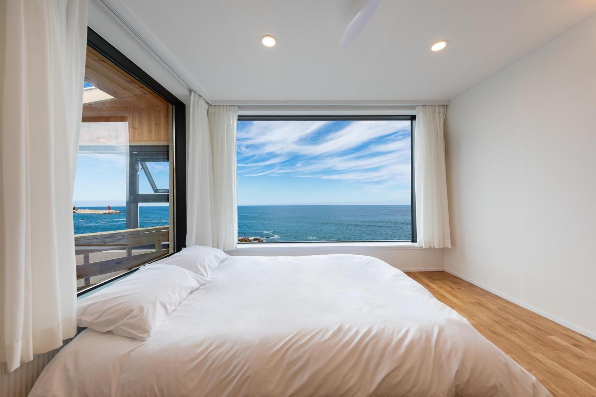 Gangneung Hue Pension Ocean View, Spa, Couple Стая снимка